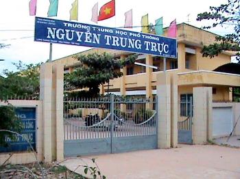 Bài giảng Ngữ văn 10 - Hồi trống cổ thành - Trường THPT Nguyễn Trung Trực